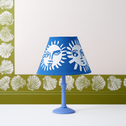 Sunne Lampshade Azure – Sunne Border Olive Wallpaper